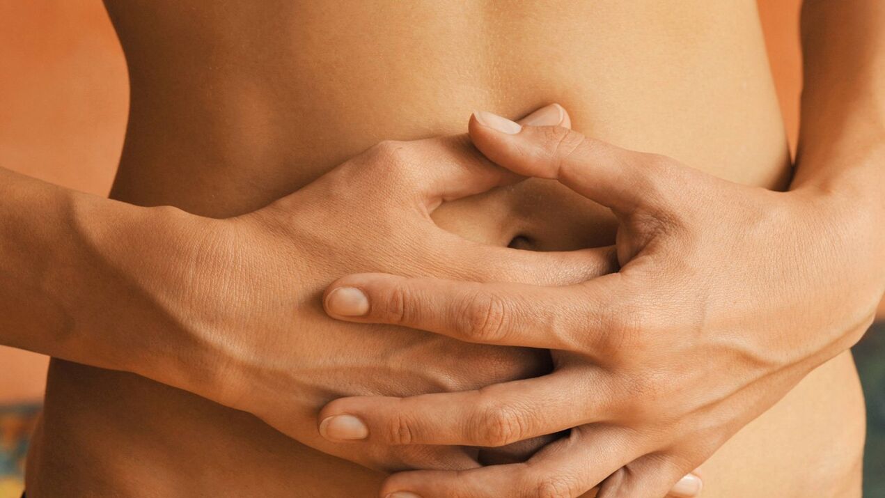 Parásitos que viven en los intestinos provocan dolor y pesadez en el abdomen